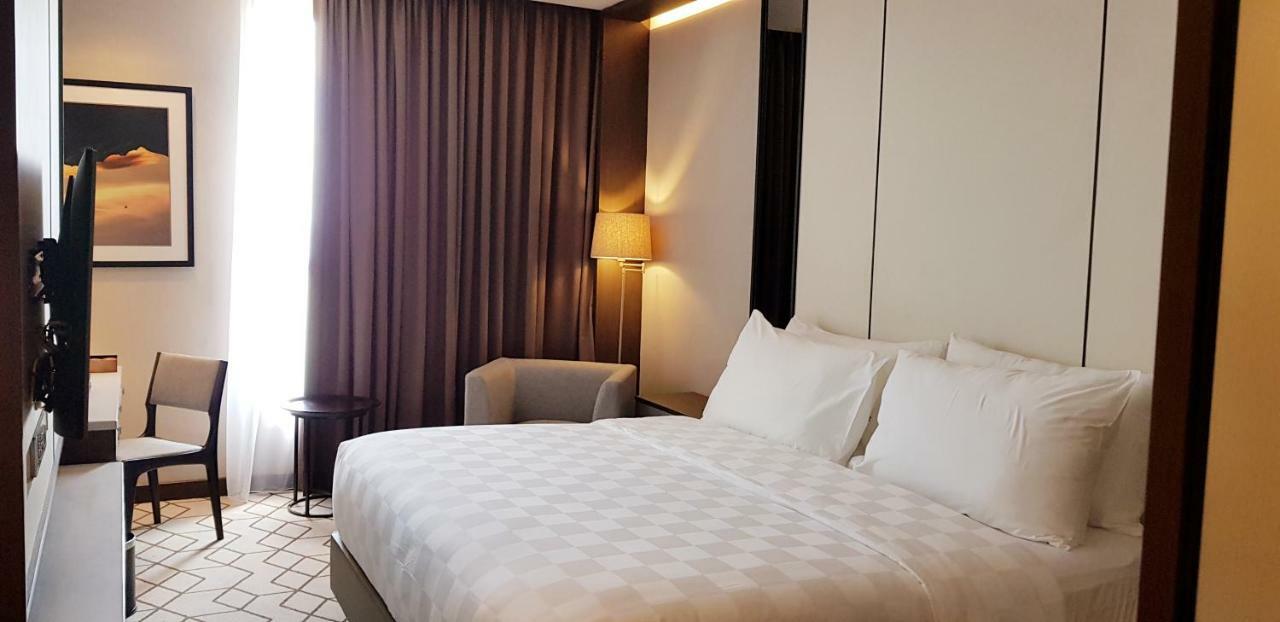 Wyndham Opi Hotel Palembang Exterior photo